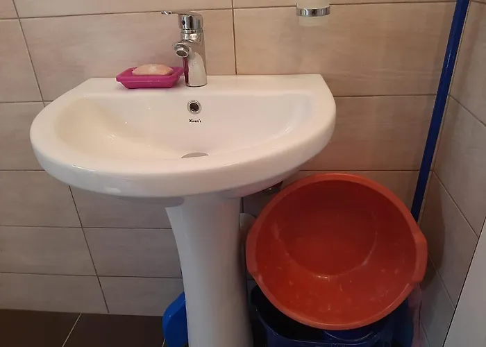 Tophill Apartamento Borsh