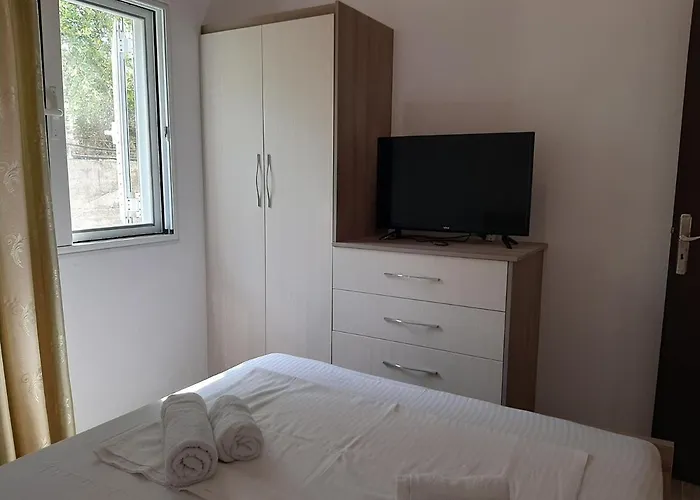 Tophill 公寓 博尔什