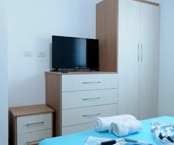Tophill Apartamento Borsh