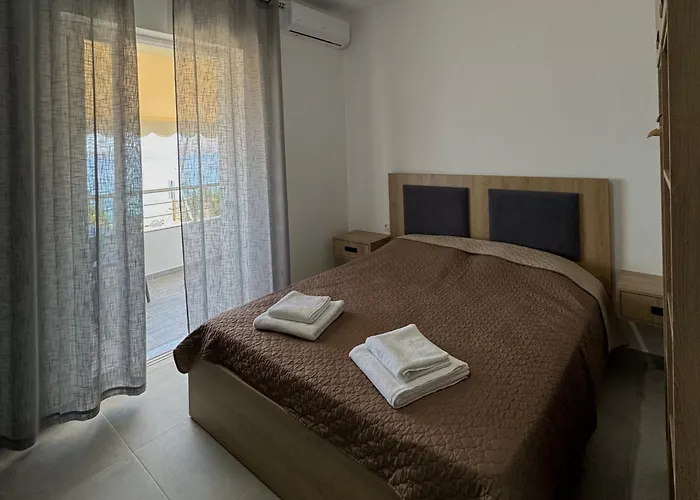 Tophill Apartamento Borsh